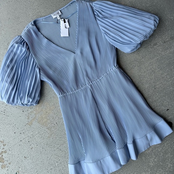 Milly Elissa Pleated Dress Size 10 NWT - Picture 1 of 4